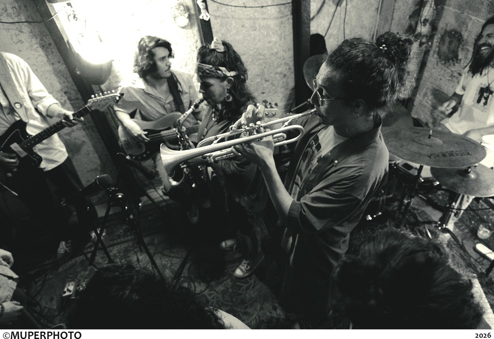 The Omns — אפרו־ביט · ג׳אז · מוזיקה אפריקאית